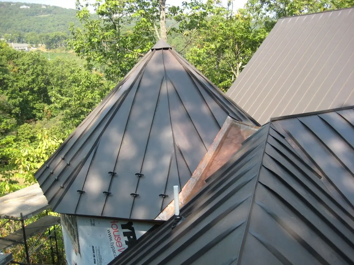 Professional Roof Tarp Installation by Craftsman Roofing in Arlandria